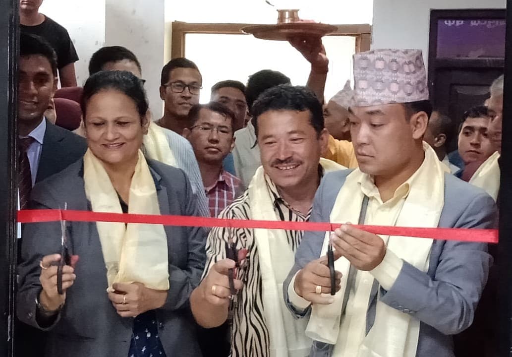 माछापुच्छ्रे बैंकको आठ नयाँ शाखाको शुभारम्भ