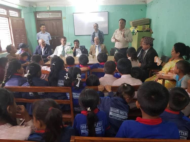 राष्ट्रिय बाणिज्य बैंकका सिइओ श्रेष्ठद्धारा २ बालबालिकाको अभिभावकत्व ग्रहण