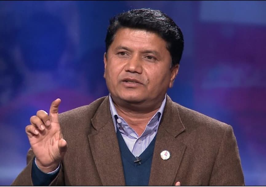 पर्यटन मन्त्री अधिकारी चढेको हेलिकप्टर ताप्लेजुङको दारेभीरमा दुर्घटनाग्रस्त