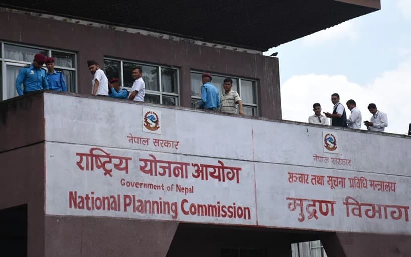 राष्ट्रिय योजना आयोगका कर्मचारी सिंहदरबारमा मृत भेटिए, आत्महत्याको आशंका
