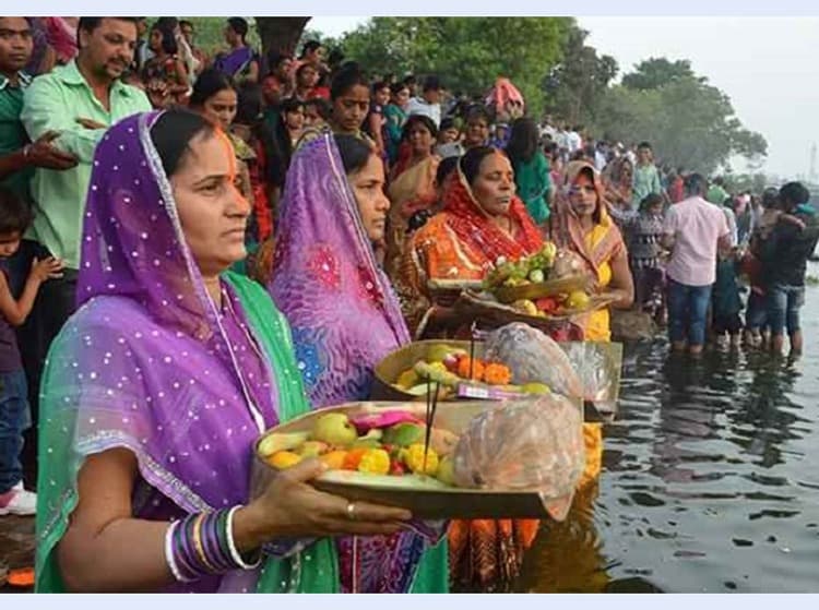 उदाउँदो सूर्यलाई अर्घ दिदै छठपर्वलाई गरियो विदाई