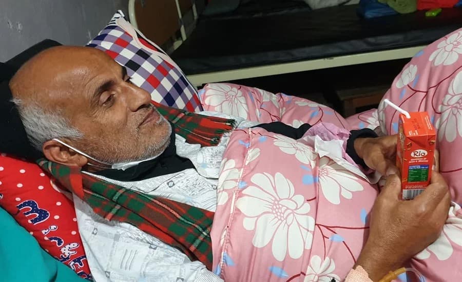 आमरण अनसन स्थगित गरे डा. केसीले