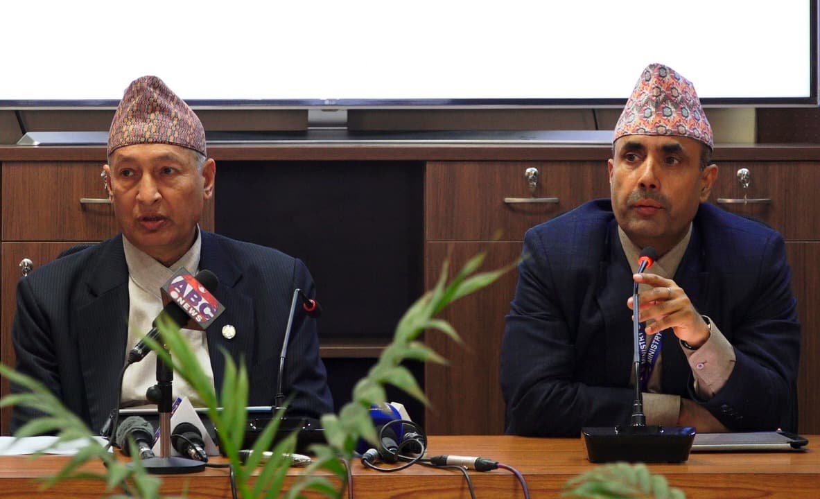 चालू आर्थिक वर्षका लागि बजेटको आकार करिब डेढ खर्बले घटयो, वृद्धिदर लक्ष्य नजिक पुग्ने