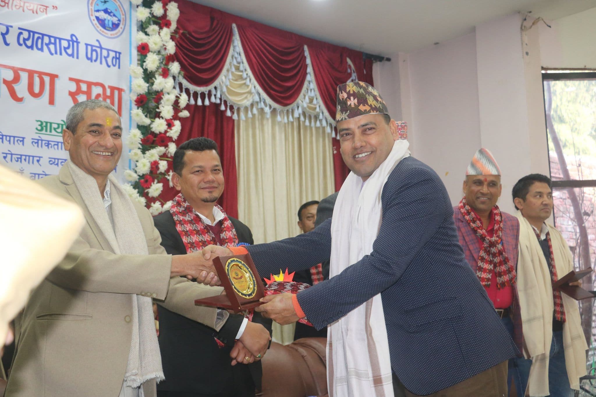लोकतान्त्रिक फोरममा निर्विरोध नेतृत्व छान्न काँग्रेस नेताको आग्रह, तर चुनाव हुँदै