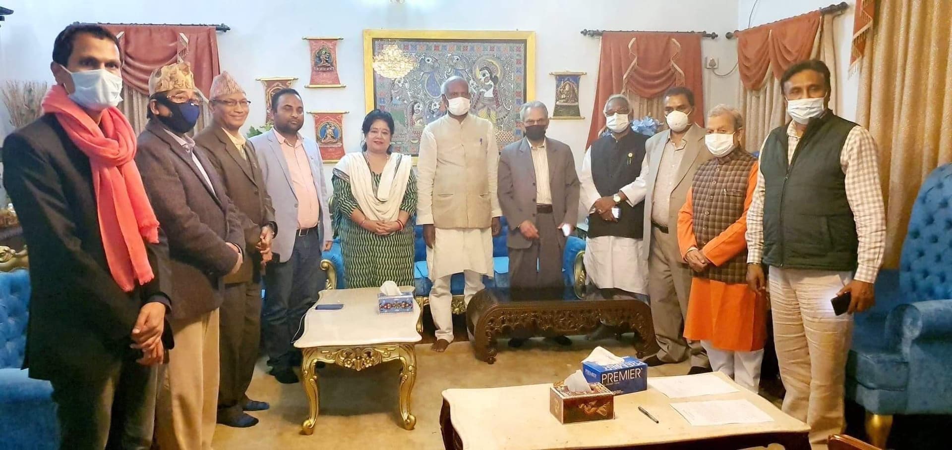 सरकारले पार्टी फुटाउन सहज हुने विद्येयक ल्यायो, तर समाजवादी र राजपाबीच मध्यरातमा भयो एकता