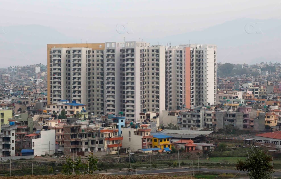 काठमाडौंको सनसिटी अपार्टमेन्टबाट पाटन अस्पताल लगिएका दुई जनामा कोरोना संक्रमणको पुष्टि
