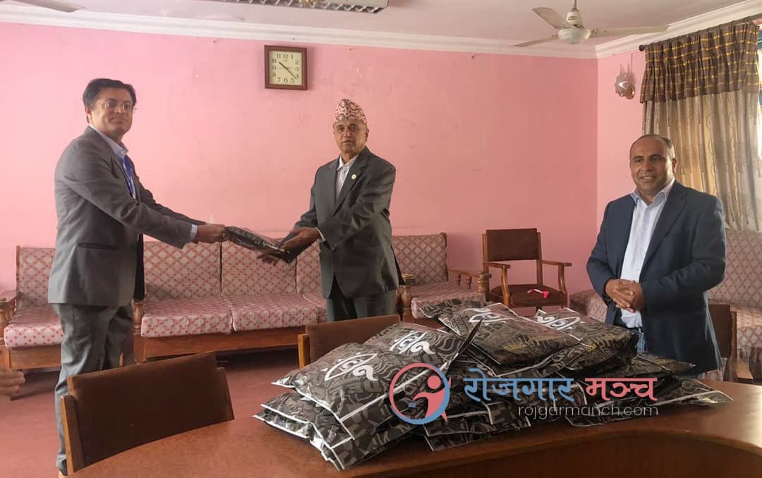 कान्ति बाल अस्पताललाई ‘भिजन एण्ड भ्यालु ओभरसिज’ले प्रदान ग-यो कोरोना उपचारका लागि ‘सुरक्षा कवच’