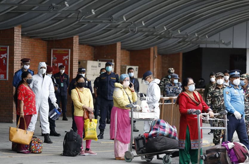 विदेशमा रहेका नेपाली फर्काउन सुरु,  म्यानमारबाट २६ जना काठमाडौं आइपुगे