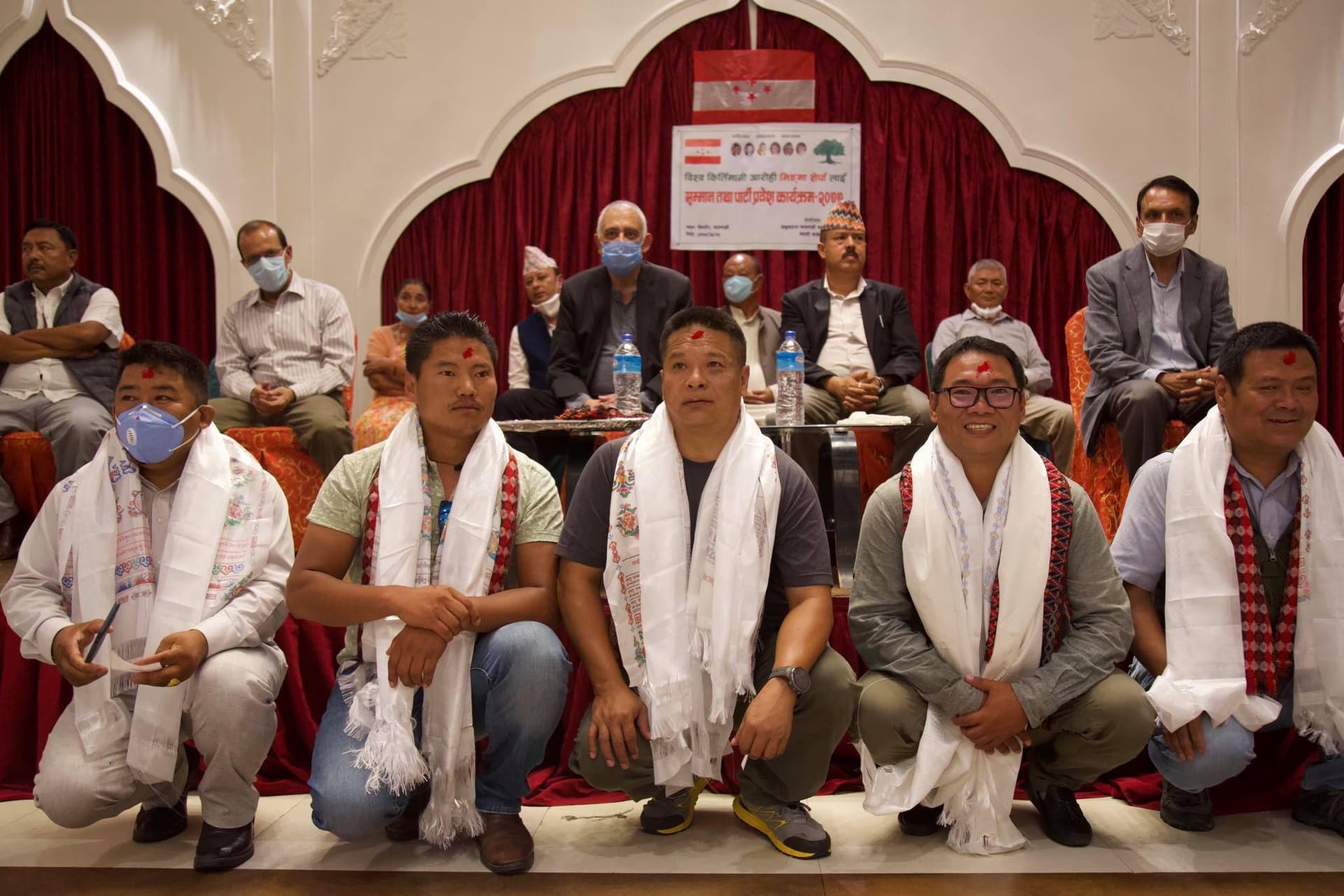 पासाङतेन्जे शेर्पासहित एक दर्जन बढी नेपाली कांग्रेस प्रवेश