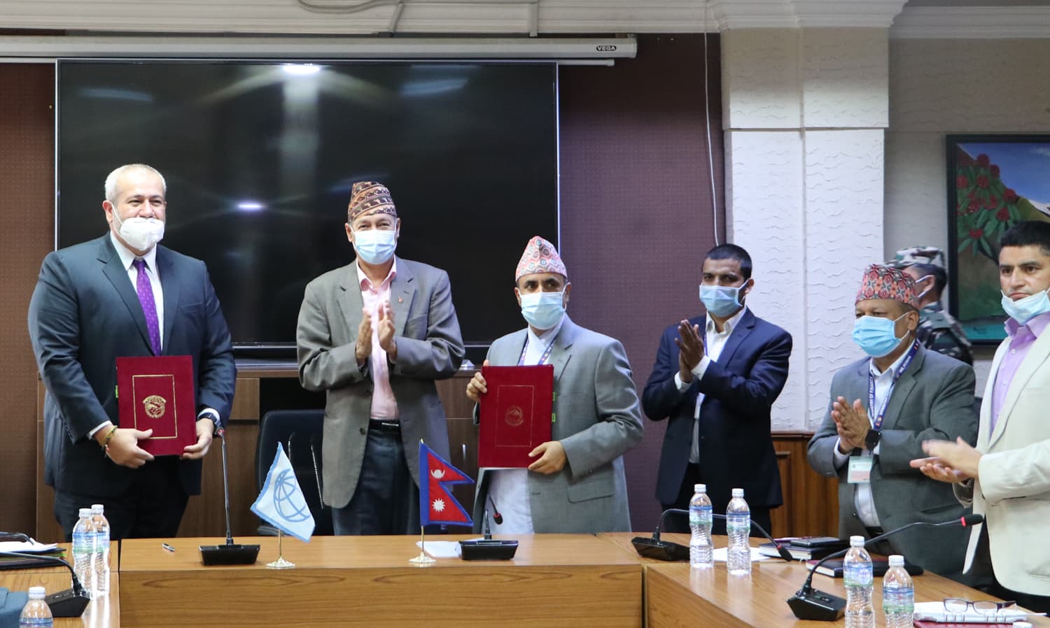 नेपाल सरकार र विश्व बैंकबीच ४५ करोड अमेरिकी डलर बराबरको सडक सहयोग आयोजनामा हस्ताक्षर
