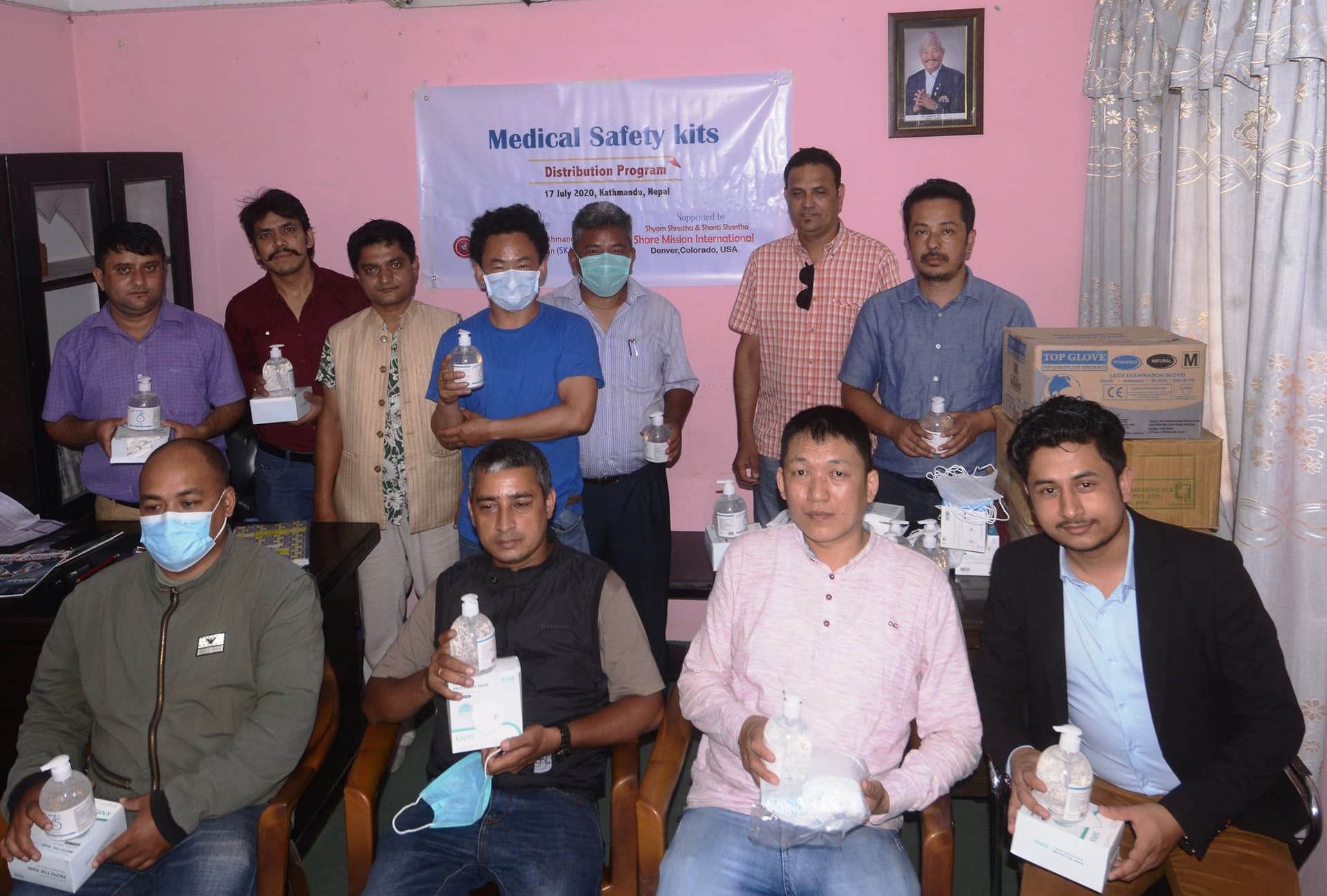 शेयर मिशन अमेरिकाद्धारा संखुवासभाली पत्रकारलाई स्वास्थ्य सामाग्री वितरण
