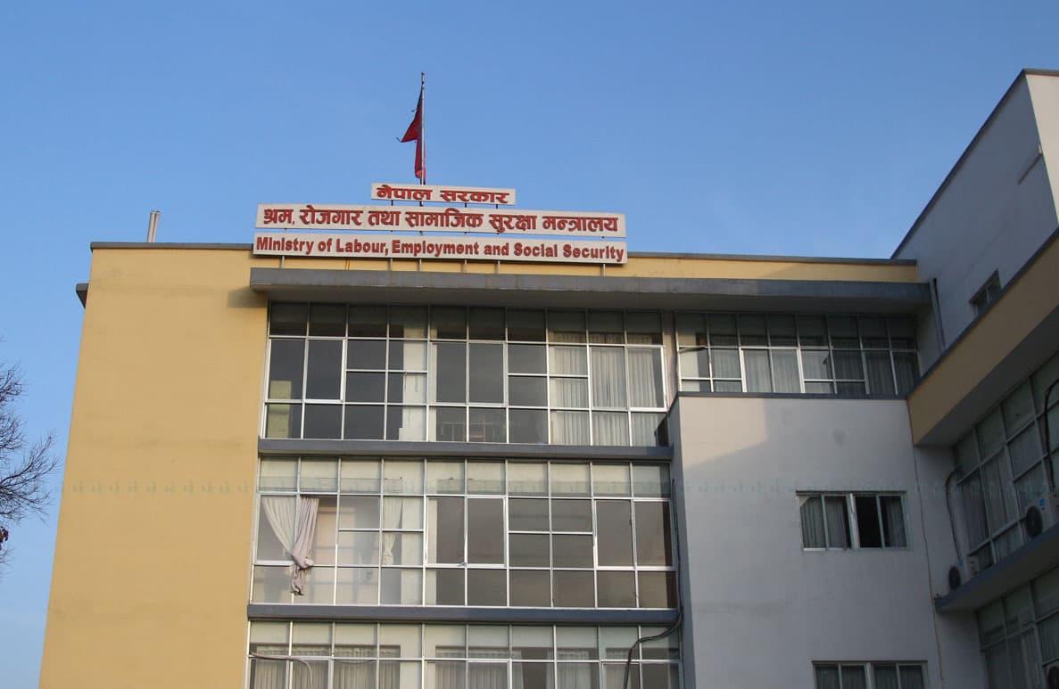 सरकारले प्रधानमन्त्री रोजगार कार्यक्रममार्फत दुई लाखलाई सय दिनको रोजगारी दिने