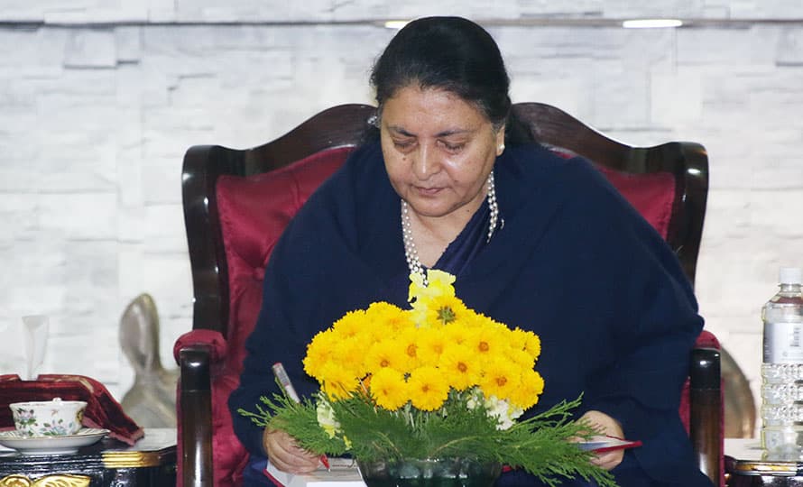 राष्ट्रपतिद्वारा संसद विघटन, वैशाख १७ र २७ मा मध्यावधि चुनाव घोषणा