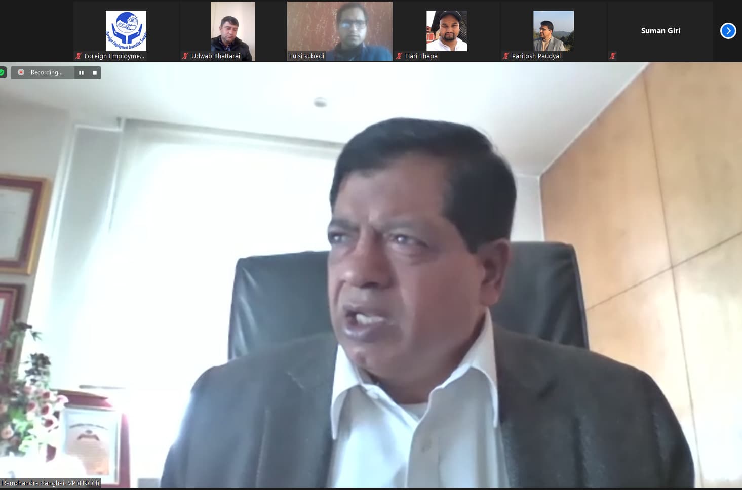 देशमा रोजगारी बृद्धिका लागि लगानीमैत्री वातावरण र स्थिर राजनैतिक व्यवस्था हुनुपर्नेमा सरोकारवालाको जोड