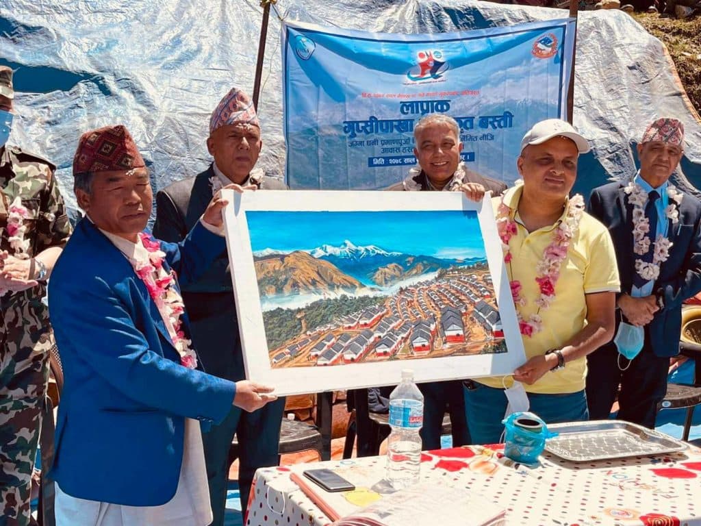 गैरआवासीय नेपाली संघद्धारा लाप्राकका भूकम्पपीडितलाई एकीकृत नमूना बस्ती हस्तान्तरण