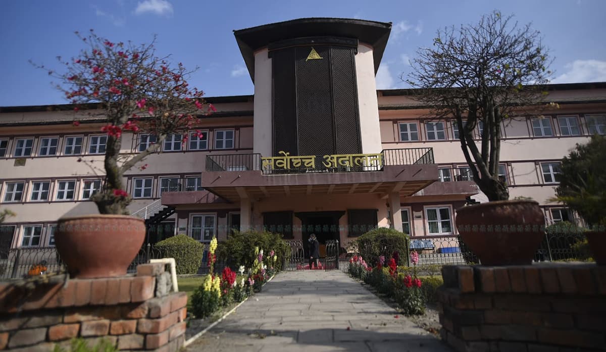 संसद्‍का महासचिवले दिएको पत्र कार्यान्वयन नगर्न सर्वोच्चको अन्तरिम आदेश