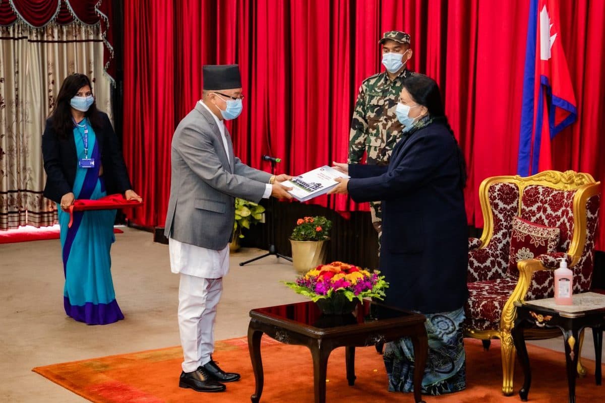 निर्वाचन आयोगद्वारा राष्ट्रपतिसमक्ष निर्वाचनको प्रतिवेदन पेस