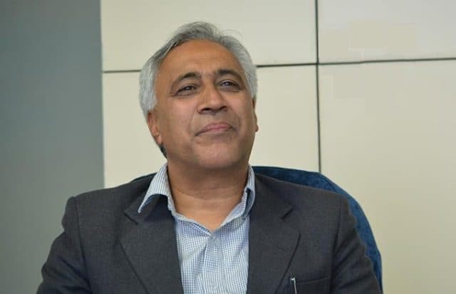 ६ जना स्वास्थ्यकर्मीको साथमा सांसद भण्डारीलाई उपचारका लागि भारत लगियो
