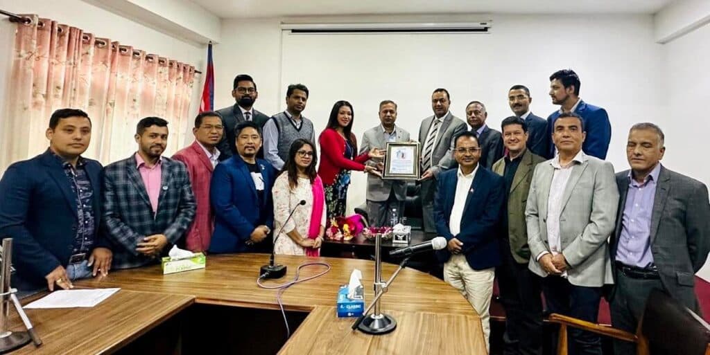 गैरआवासीय नेपाली संघका प्रतिनिधि र उपराष्ट्रपति रामसहाय प्रसाद यादवबीच भेटघाट