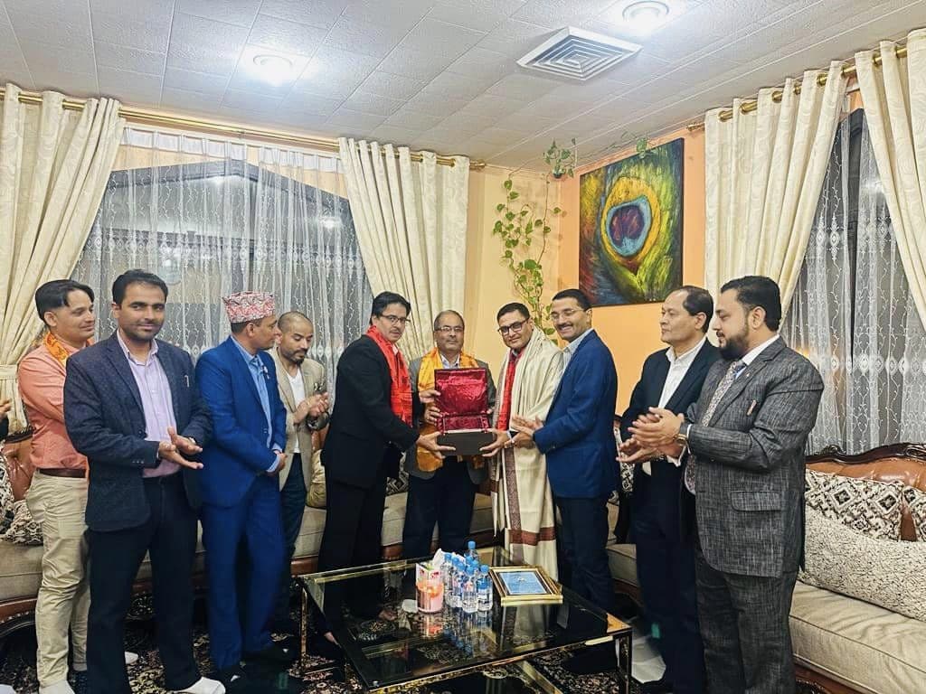 नेपाल ब्यवसायी संघ कतारले गर्यो नियोग उपप्रमुख खनालको सम्मान तथा बिदाई