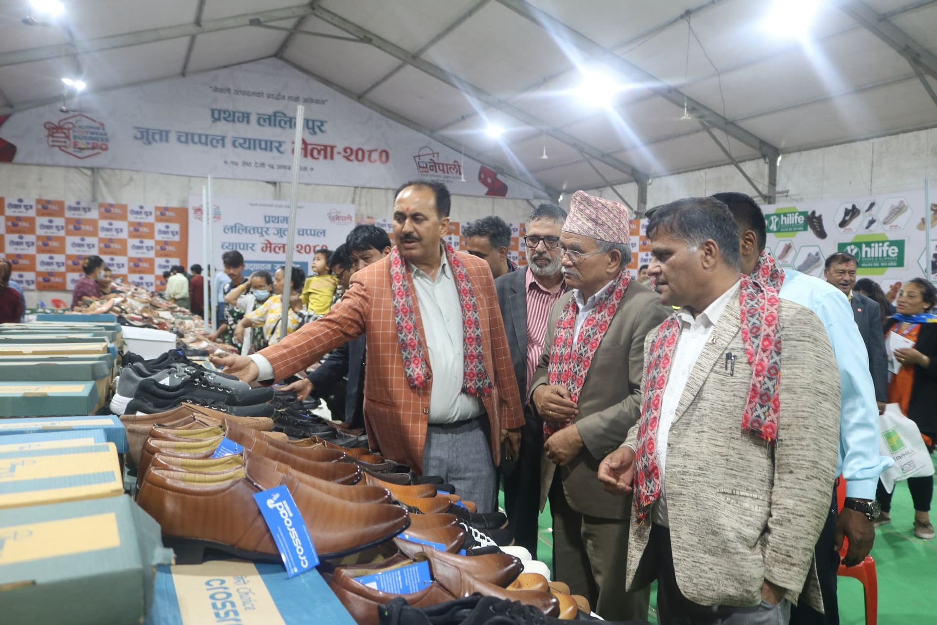 शुरु भयो ‘प्रथम ललितपुर जुत्ताचप्पल व्यापार मेला’ जावलाखेलमा, १० ब्राण्डका ५ हजारभन्दा बढी मोडल उपलब्ध