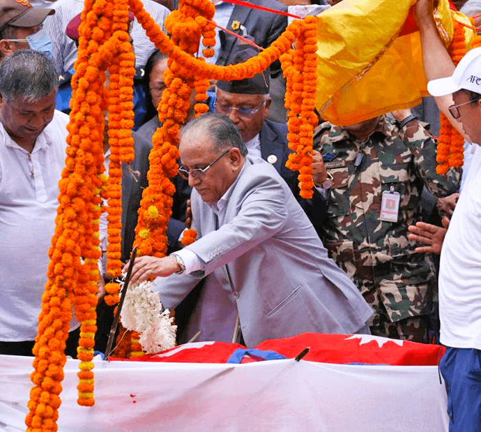 संविधान सभाका अध्यक्ष नेम्वाङको राजकीय सम्मानसहित अन्तिम श्रद्धाञ्जली