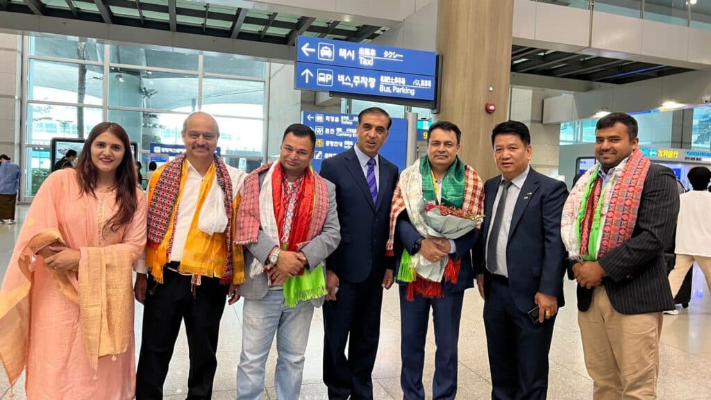 एनआरएनए अध्यक्ष डा.केसी युवा उपाध्यक्ष थापासहित पुगे दक्षिण कोरिया