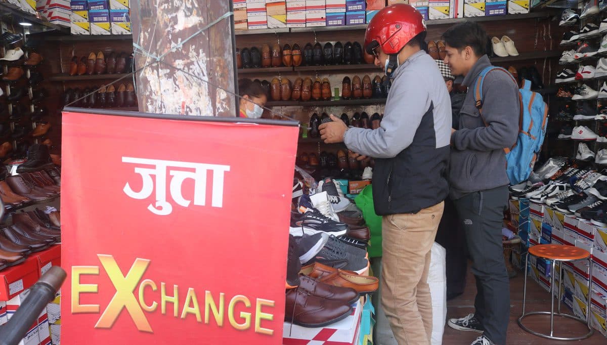 जुत्ता एक्सचेञ्जको आकर्षक अफरसहित लाग्यो ‘पद्मोदयमोड जुत्ता एक्सचेन्ज मेला’