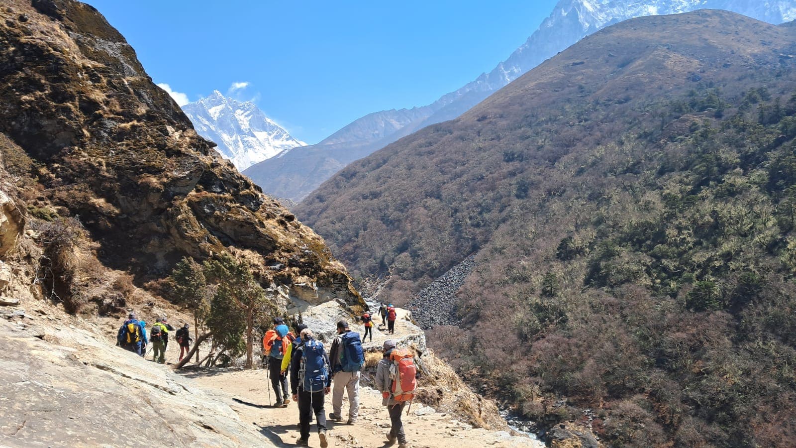 नेपाल भित्रने पर्यटकको संख्या बढेसँगै पर्यटन क्षेत्र पुनरुत्थानको अवस्थामा पुगेको संकेत