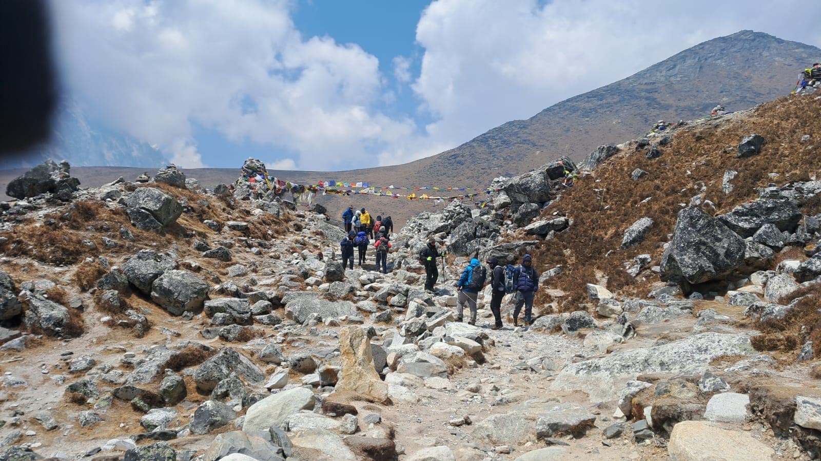 नेपाल भित्रने पर्यटकको संख्या बढेसँगै पर्यटन क्षेत्र पुनरुत्थानको अवस्थामा पुगेको संकेत
