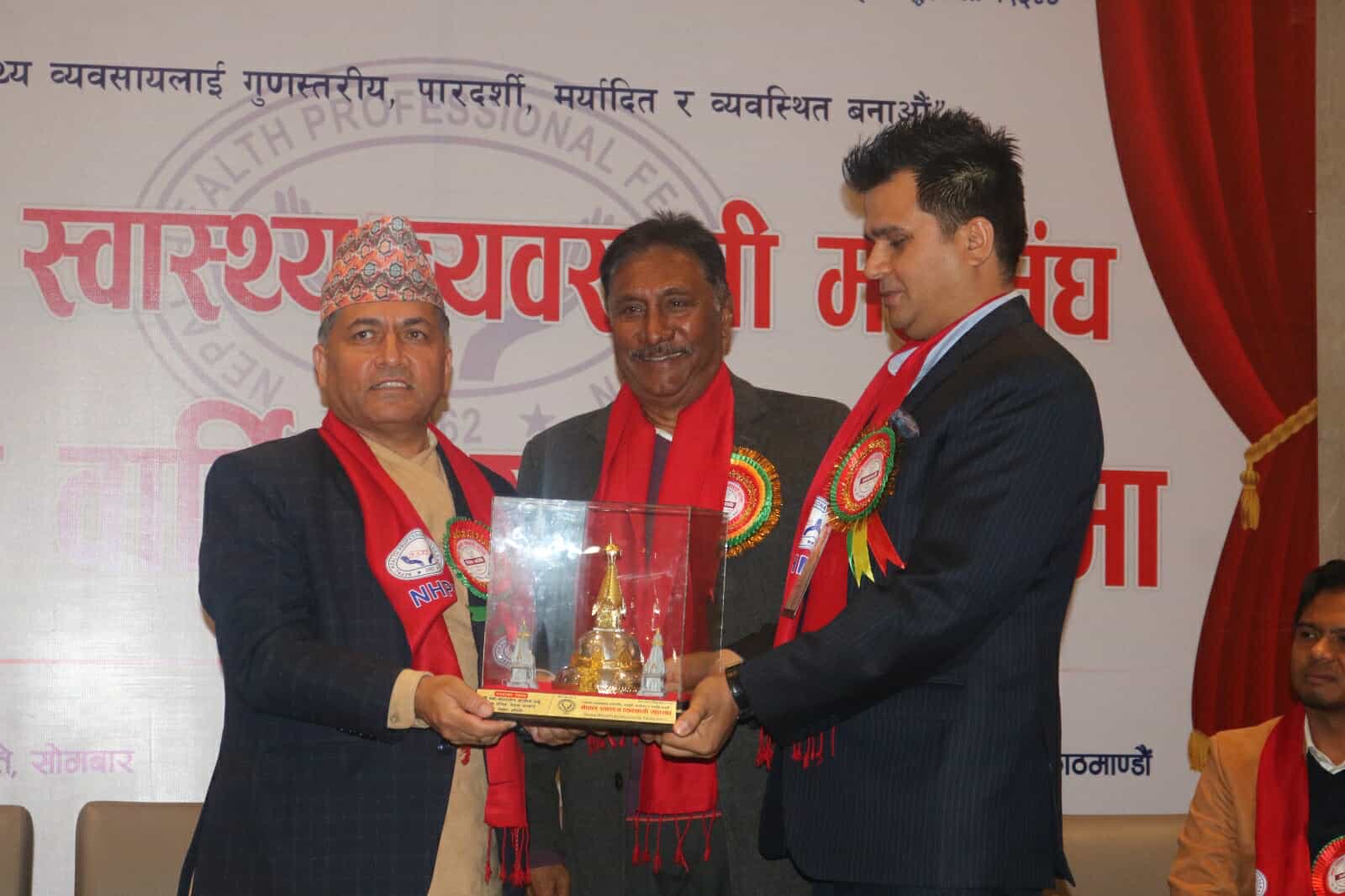 महासंघको अध्यक्षमा पुनः कैलाश खड्का, गुणस्तरीय स्वास्थ्य परीक्षणमा जोड