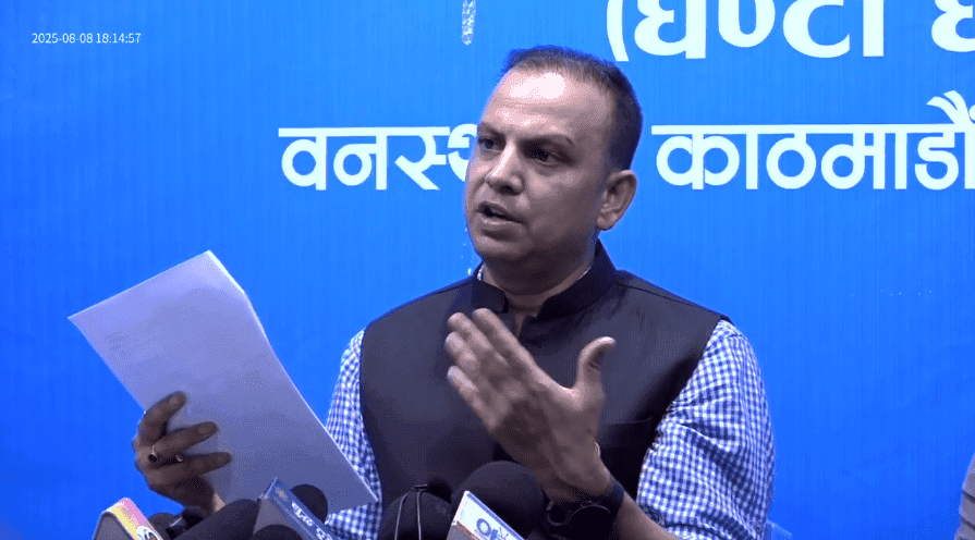 सरकारलाई मनिष झाको प्रश्न– यस्तो बचपना देखाएर राजकाज चल्छ ?