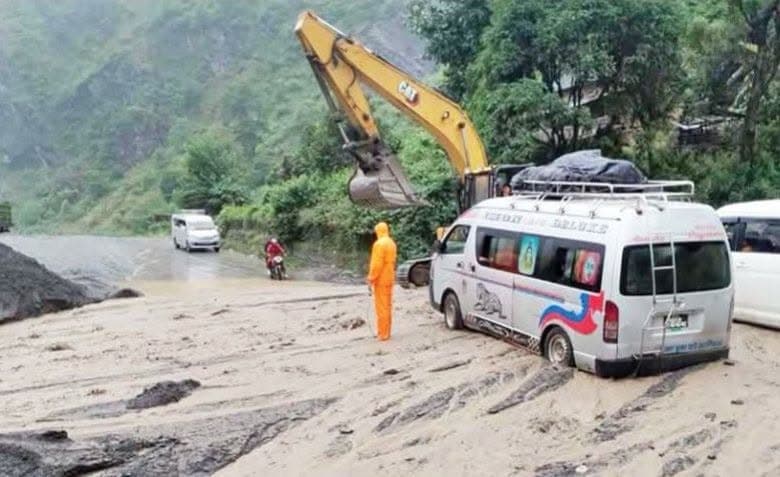 अवरुद्ध बीपी राजमार्ग पुन: सञ्चालनमा 