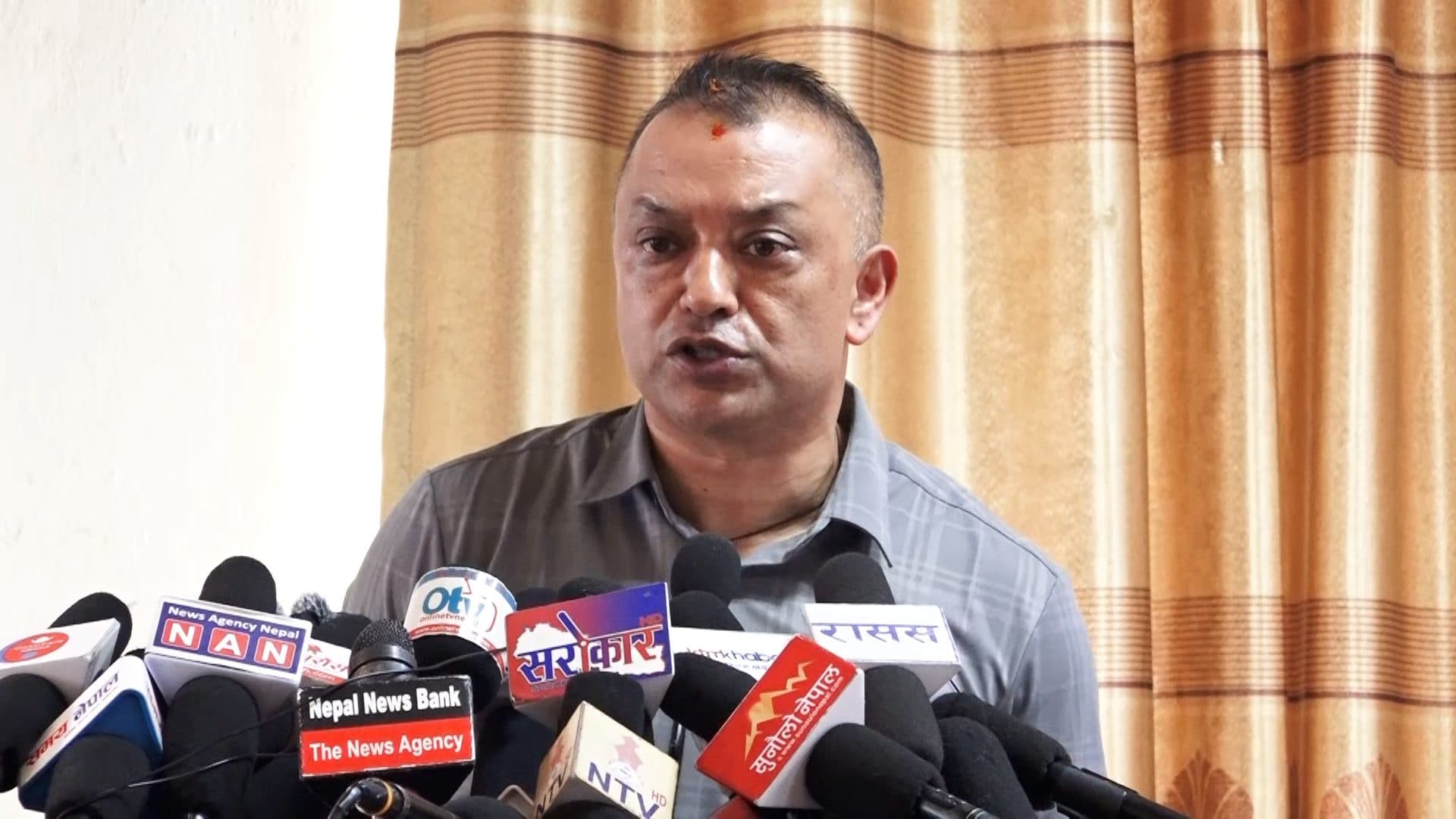 नेता-कार्यकर्तालाई बाढी प्रभावितको उद्धारमा खट्न गगन थापाको निर्देशन