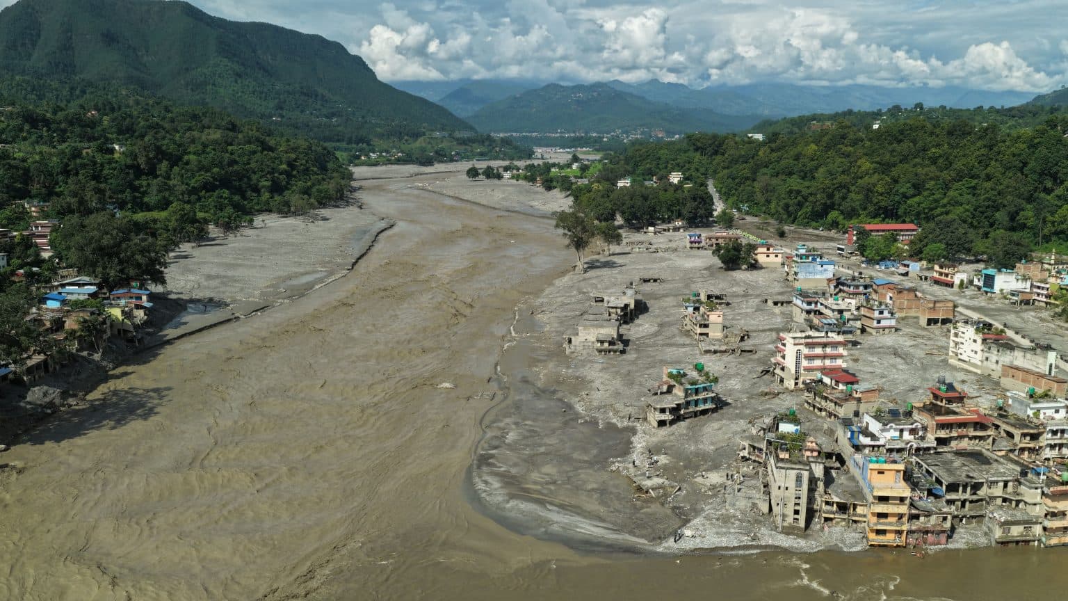 बाढीग्रस्त क्षेत्रमा खर्च गर्नेगरी प्रधानमन्त्री दैवी प्रकोप उद्धार कोषबाट एक अर्ब रुपैयाँ पठाइयो