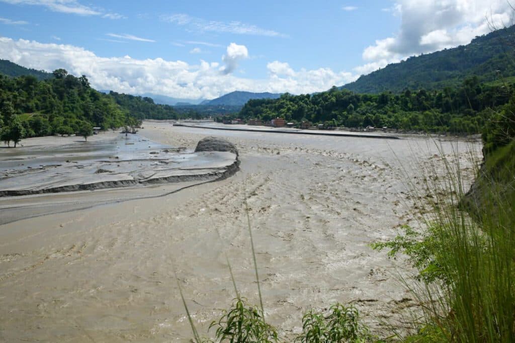 पाँच जलविद्युत आयोजनामा कार्यरत २०० भन्दा बढी व्यक्ति सम्पर्कविहीन