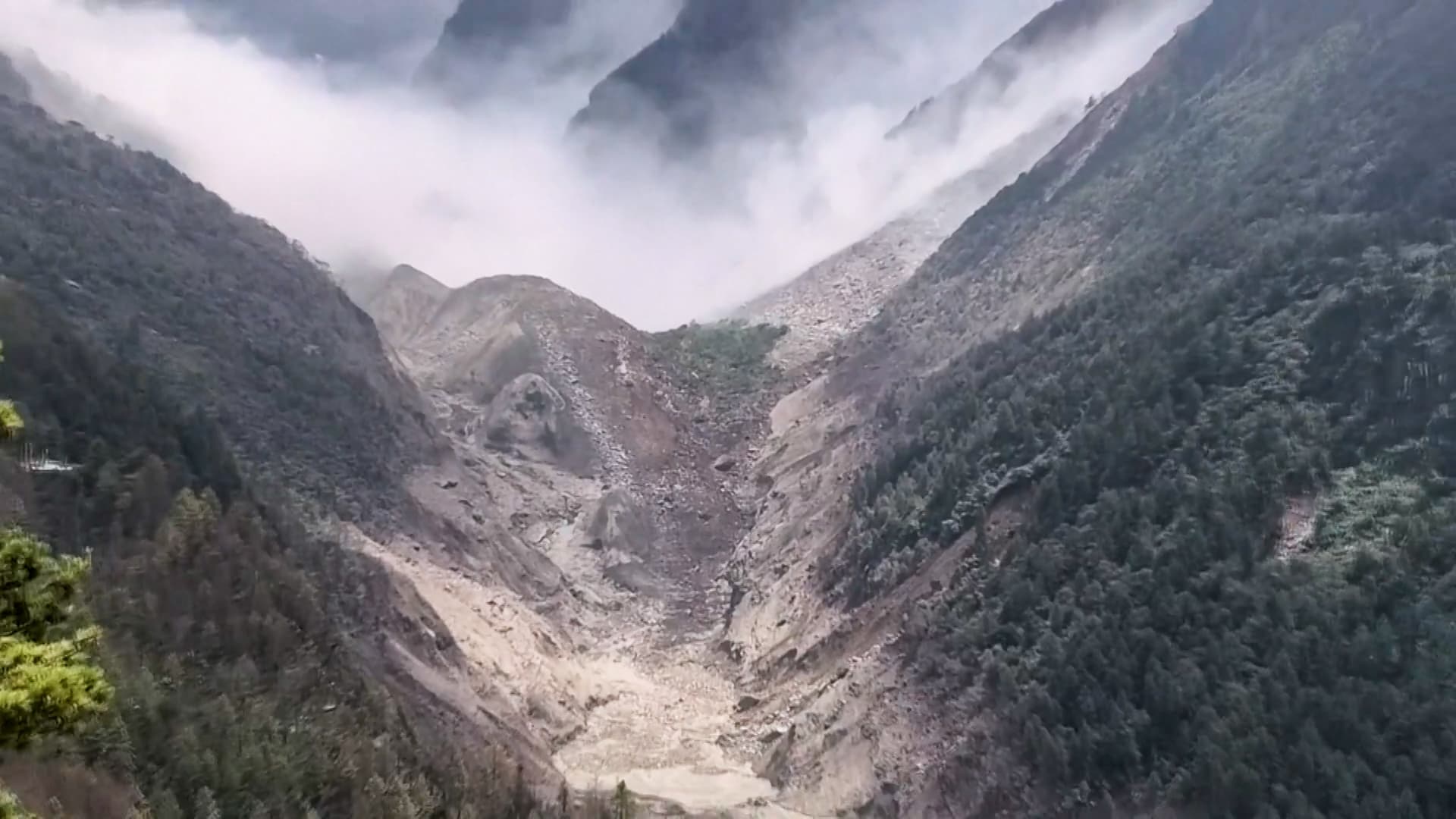 चीनले पठायो फेरि ड्याम फुटेको सूचना, उद्वारकर्मी लगायत सबैलाई सुरक्षित स्थानमा जान अपिल