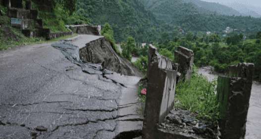 कृष्णभीर पहिरो : १५ दिनभित्र अस्थायी ट्र्याक खोल्ने तयारी, त्रिभुवन र कान्ति राजपथ वैकल्पिक रुट