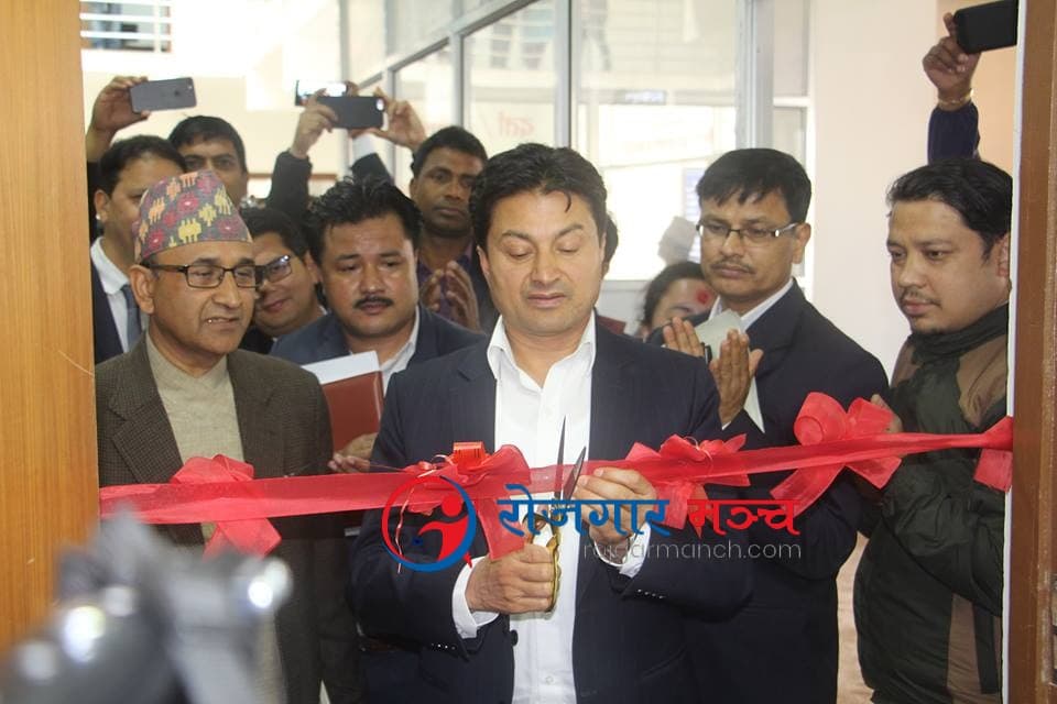 वैदेशिक रोजगार सम्बन्धी गुनासो सीधै सुनाउन खुल्यो श्रम मन्त्रालयमा ‘कल सेन्टर’