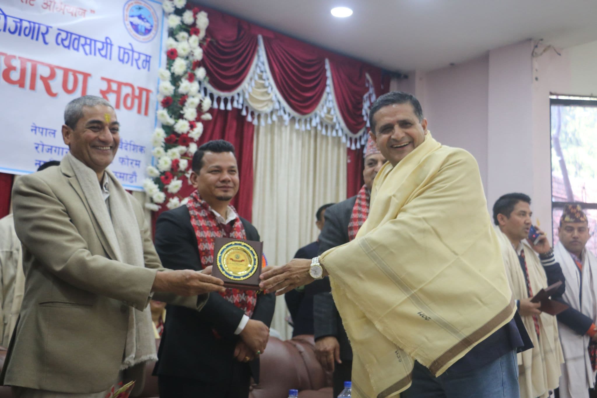 लोकतान्त्रिक फोरममा निर्विरोध नेतृत्व छान्न काँग्रेस नेताको आग्रह, तर चुनाव हुँदै