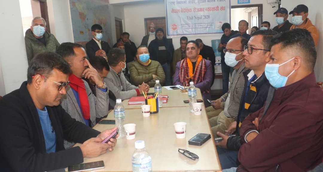 वैदेशिक रोजगार व्यवसायी संघको संयोजक तोकिएका ढकालद्धारा पदभार ग्रहण