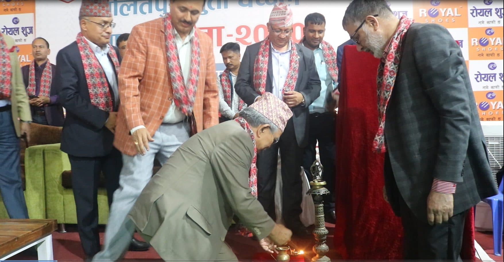शुरु भयो ‘प्रथम ललितपुर जुत्ताचप्पल व्यापार मेला’ जावलाखेलमा, १० ब्राण्डका ५ हजारभन्दा बढी मोडल उपलब्ध