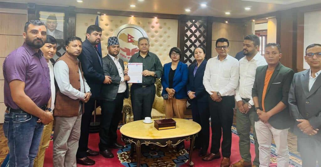 १ सय कामदार पठाउनैपर्ने बाध्यकारी व्यवस्था हटाउने पहलका लागि प्रगतिशिल मञ्चको सभामुखलाई आग्रह