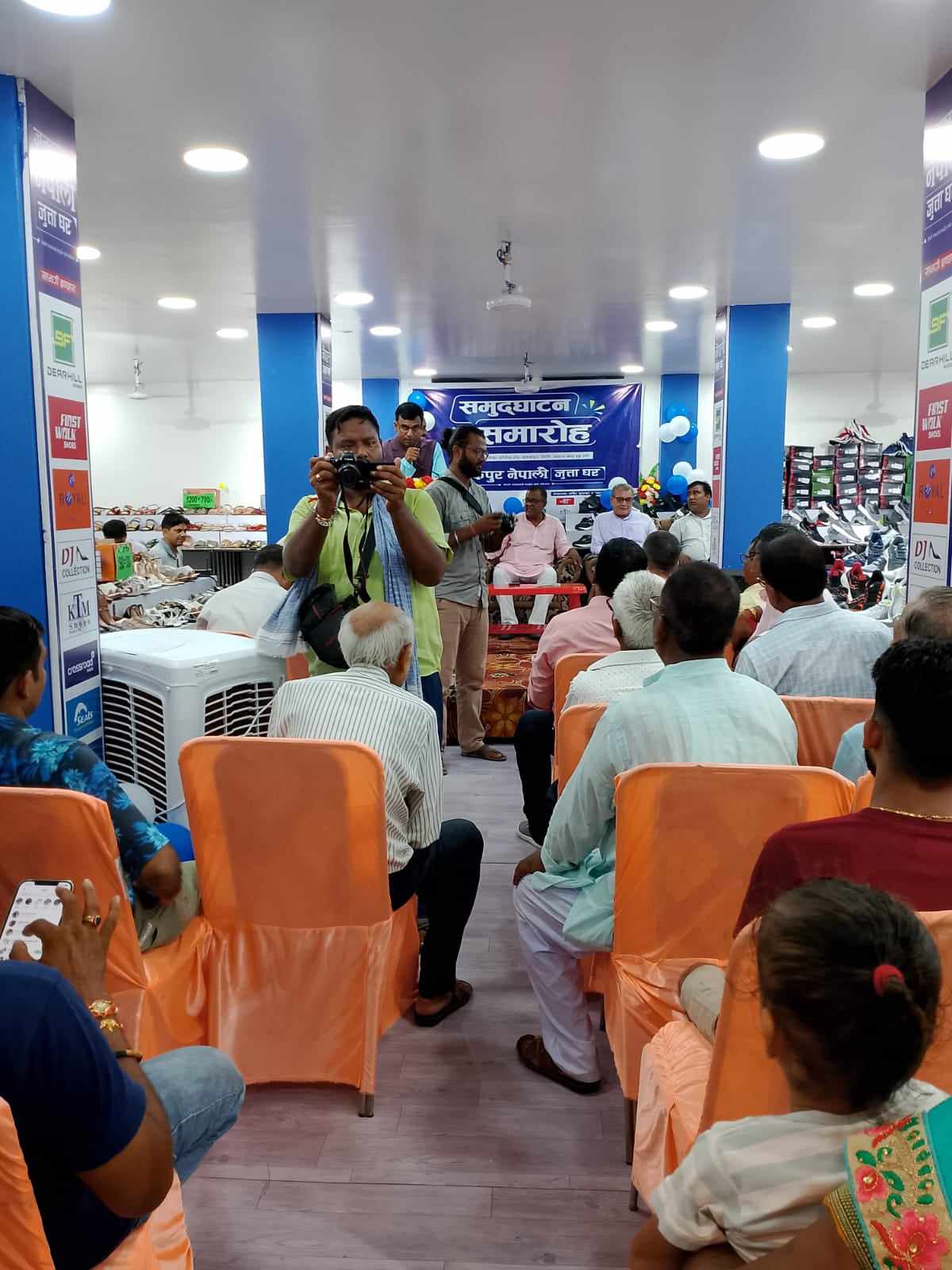 ‘जनकपुर नेपाली जुत्ता घर’ उद्घाटनसँगै जनकपुरधाममा बढ्यो उपभोक्ताको चाप