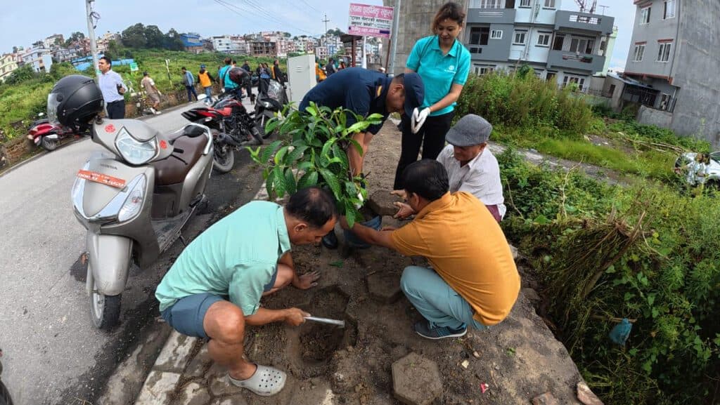 बल्खु खोला करिडोरमा १,१५० बिरुवा रोपिए: रोटरी डिस्ट्रिक्ट ३२९२ को ‘१ लाख वृक्षारोपण अभियान’ तीव्र