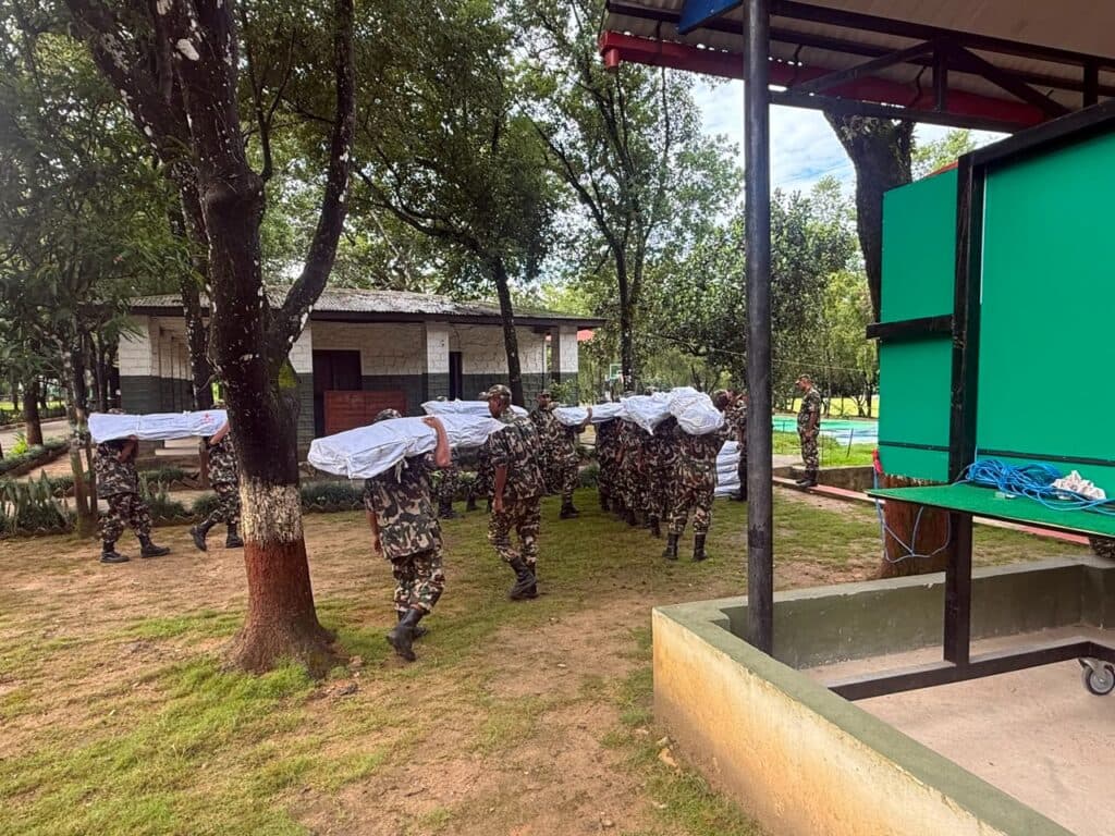 रसुवा बाढी : ५ हेलिकप्टरसहित २ हजारभन्दा बढी सैनिक परिचालन, १७७ जनाको सकुशल उद्धार