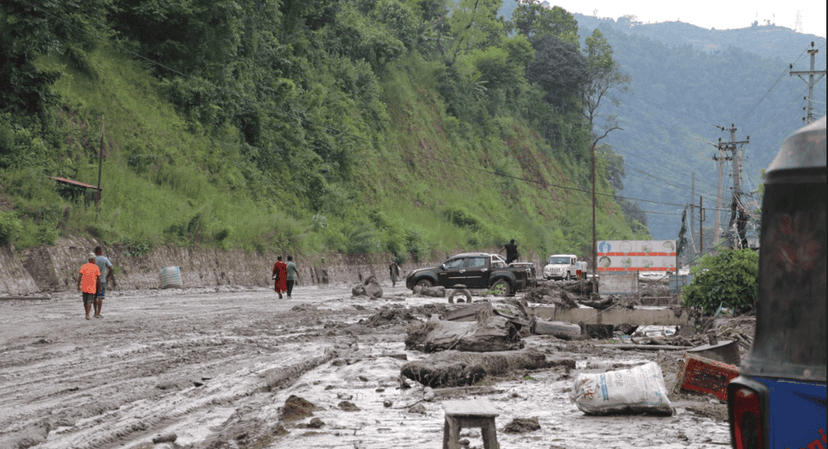 विपद्का कारण गोरखा–धादिङ खण्ड पूर्ण ठप्प, अन्य चार राजमार्ग एकतर्फी मात्र सञ्चालन