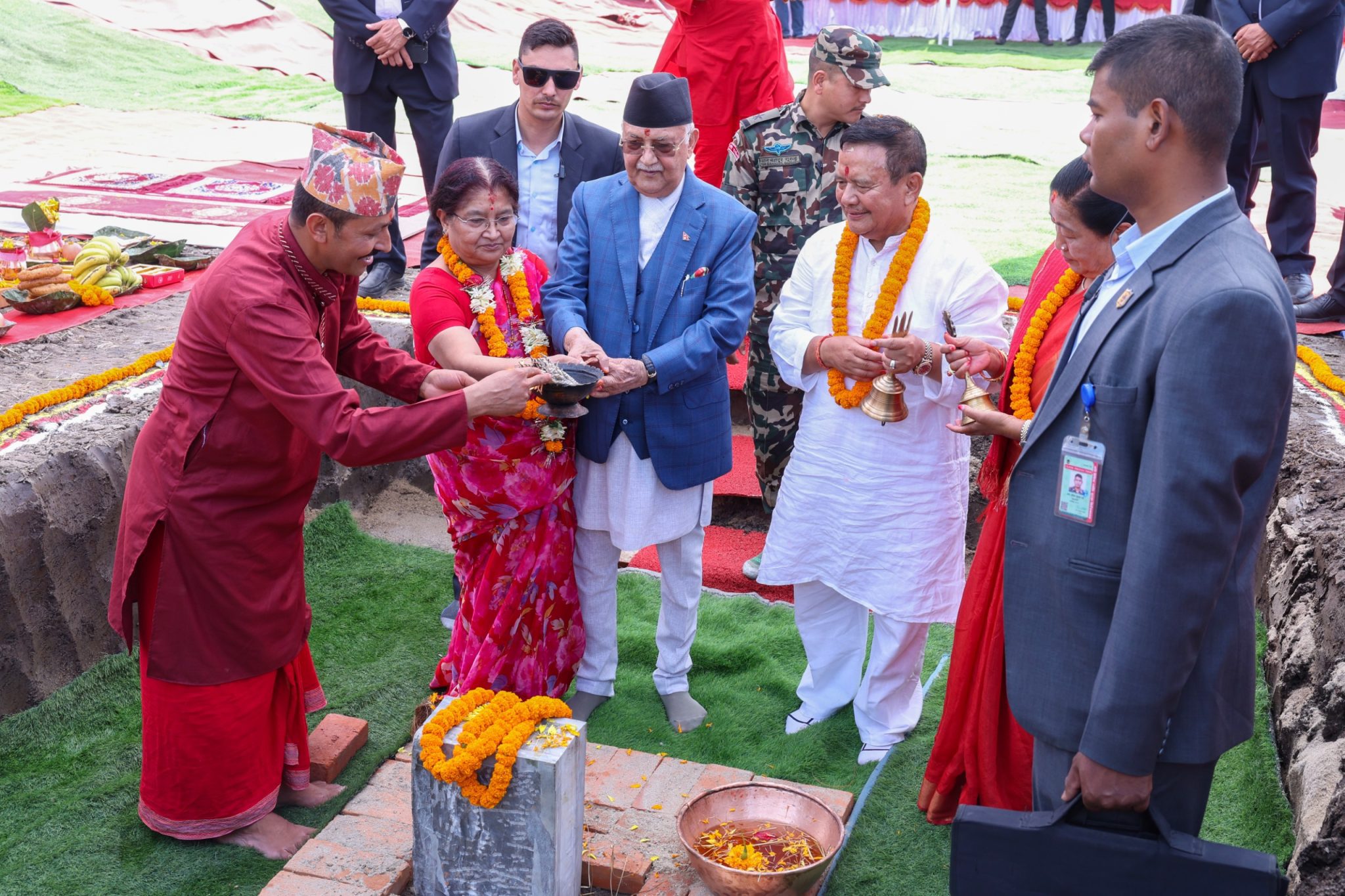 कीर्तिपुरमा एमालेको केन्द्रीय कार्यालय भवन शिलान्यास