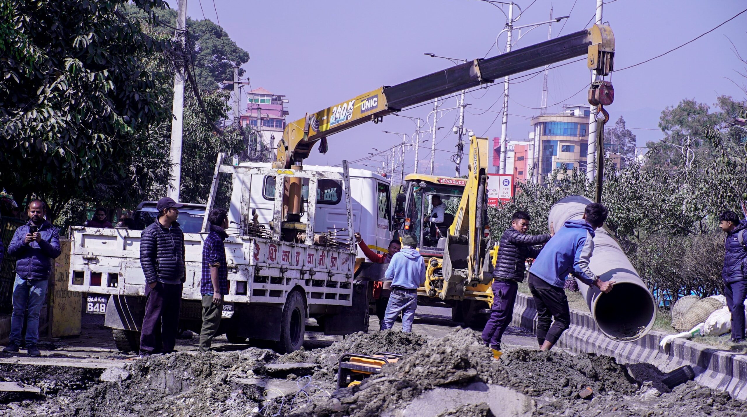 बबरमहलमा फुटेको खानेपानी पाइपको मर्मत सकियो