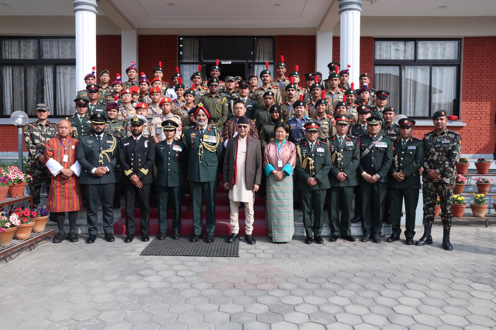 प्रधानमन्त्री ओली र भारत, भूटान र माल्दिभ्सका एनसिसी टोलीबीच भेटवार्ता